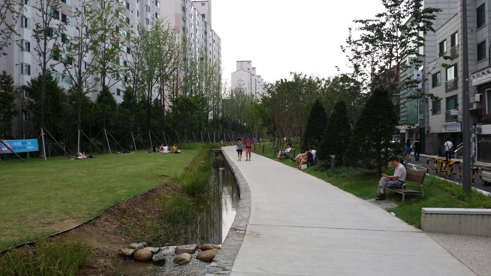 Parkavenue Guesthouse Seoul Bagian luar foto